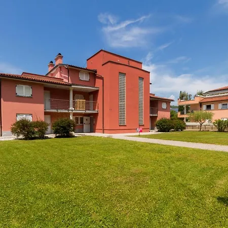 Levant 200 In Marina By Locap Group *